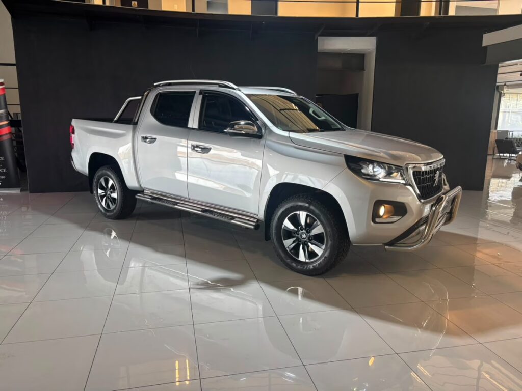 2024 Peugeot Landtrek
