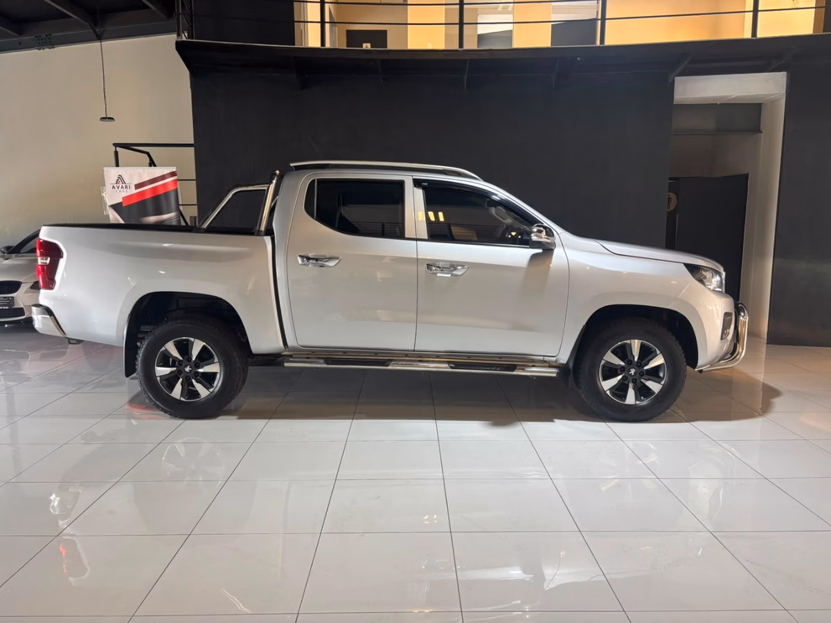 2024 Peugeot Landtrek