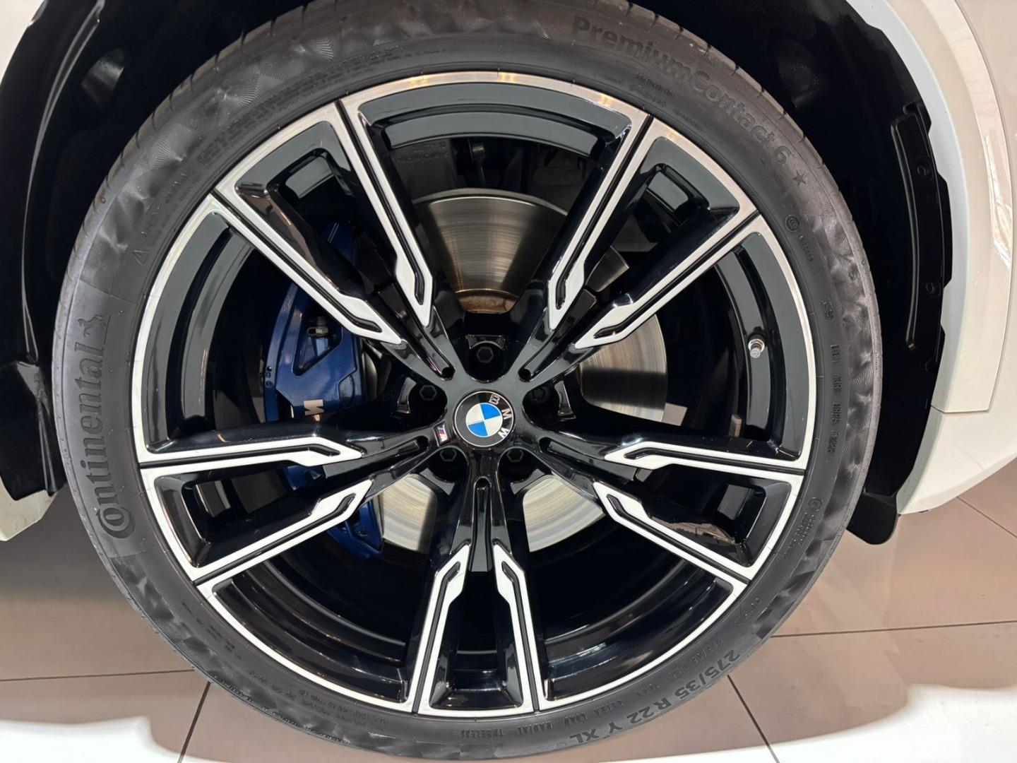 2023 BMW X5 M60i