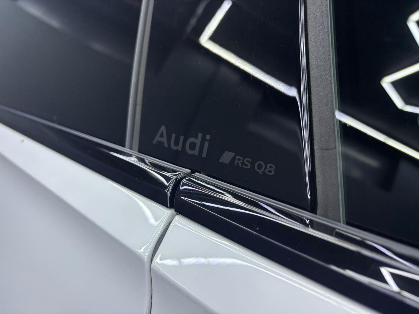 2025 Audi RSQ8 Quattro Performance