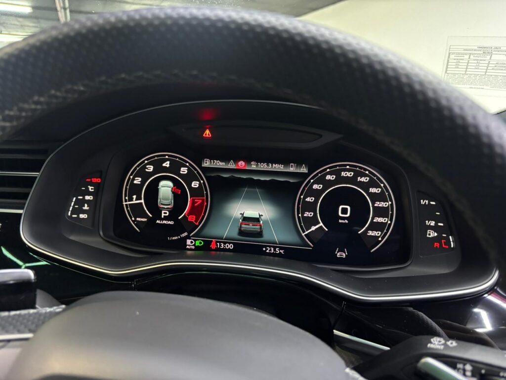 2025 Audi RSQ8 Quattro Performance