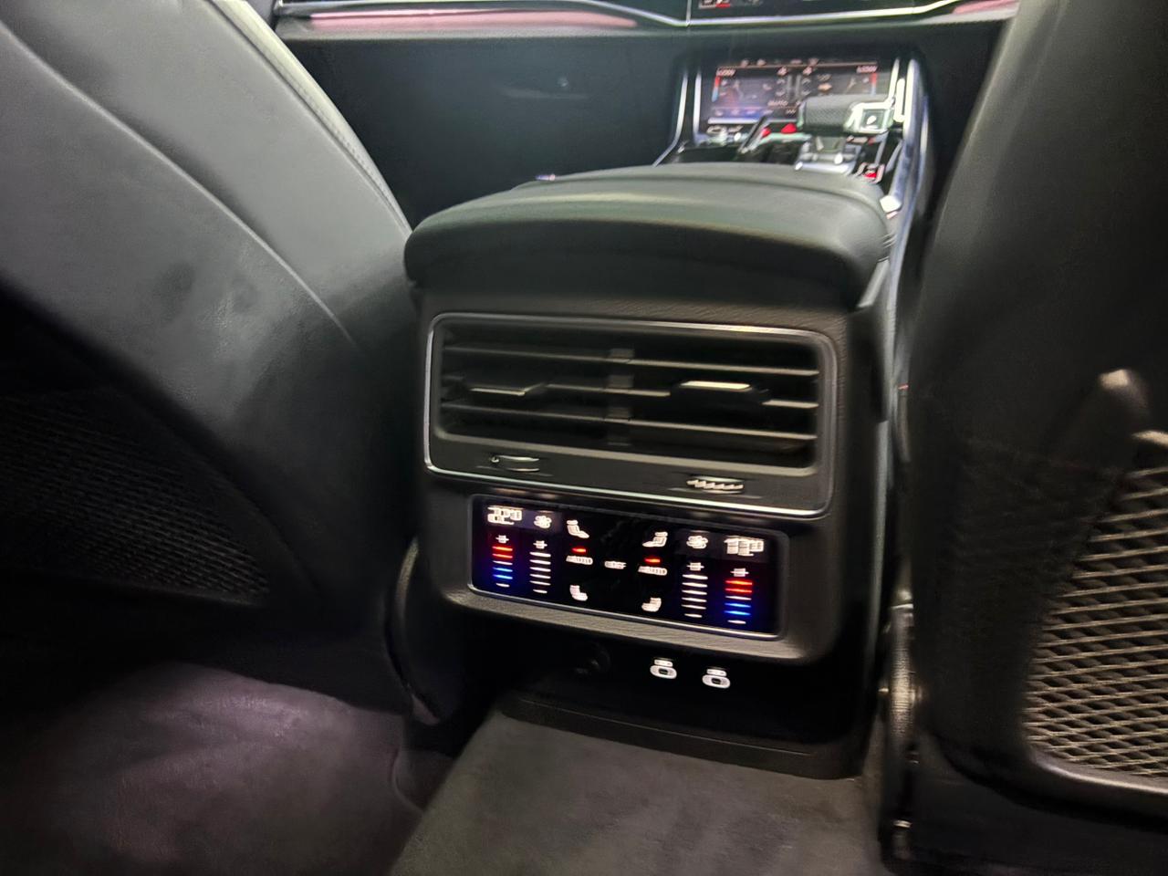 2025 Audi RSQ8 Quattro Performance
