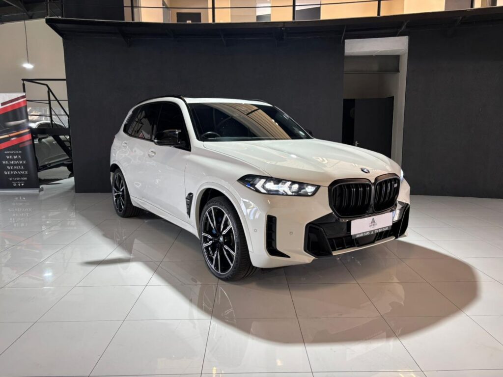 2023 BMW X5 M60i