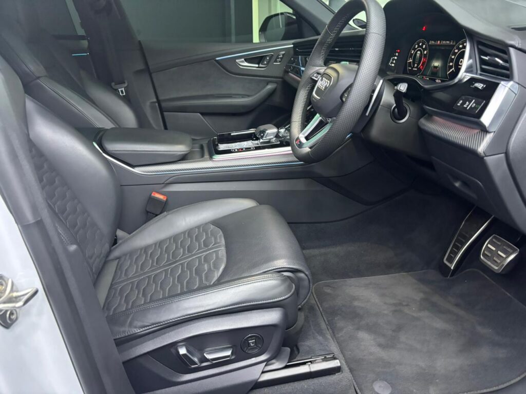 2025 Audi RSQ8 Quattro Performance