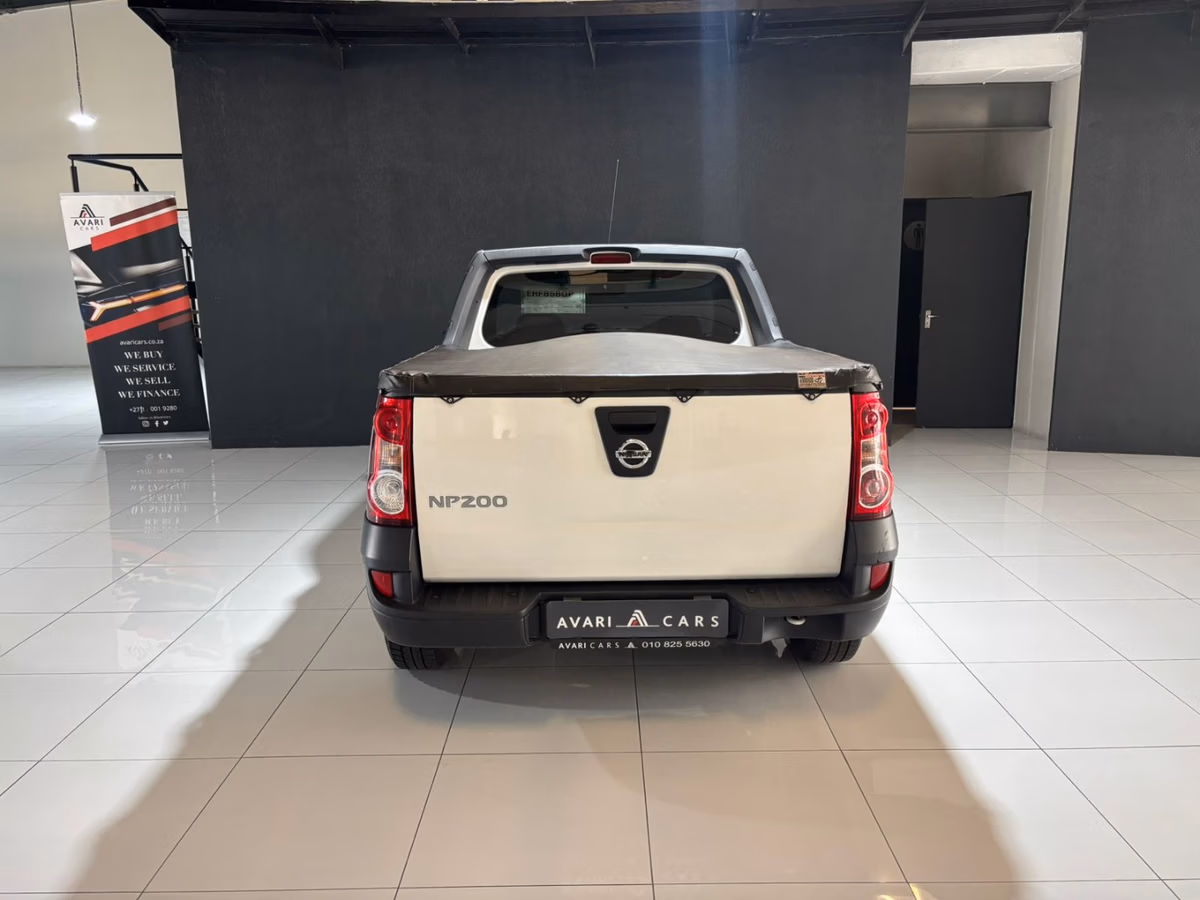 2024 Nissan NP200